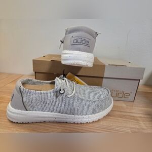 HeyDude Hey Dude brand new Wendy Stretch Sox size 5 womens Color: Light Grey